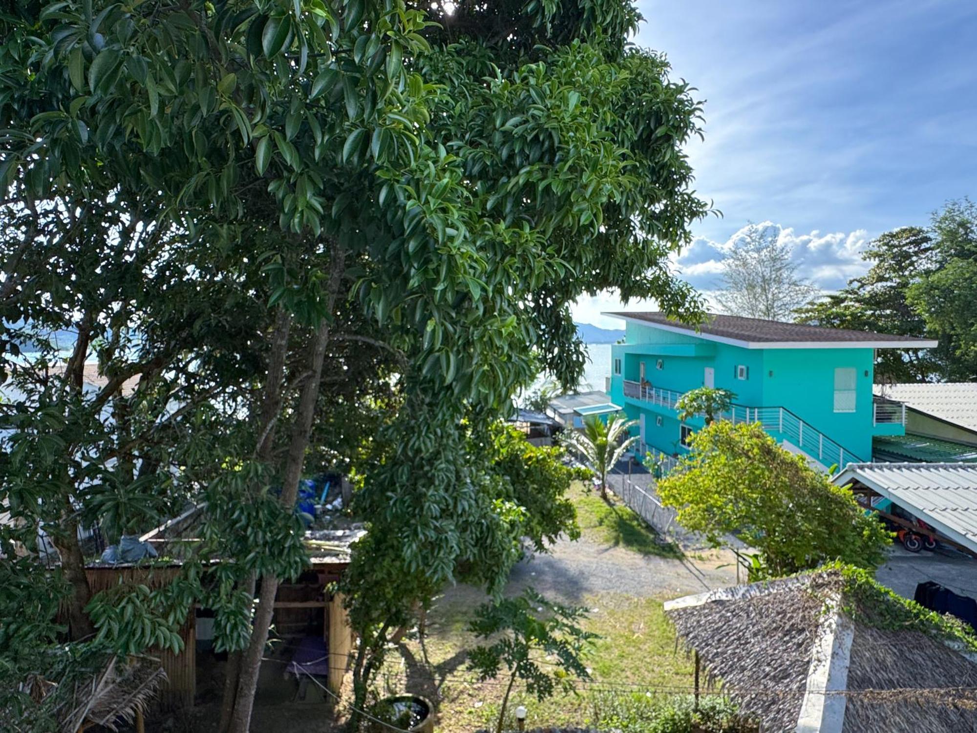 Sea Dreamer Beachfront Apartments Phuket Exterior foto